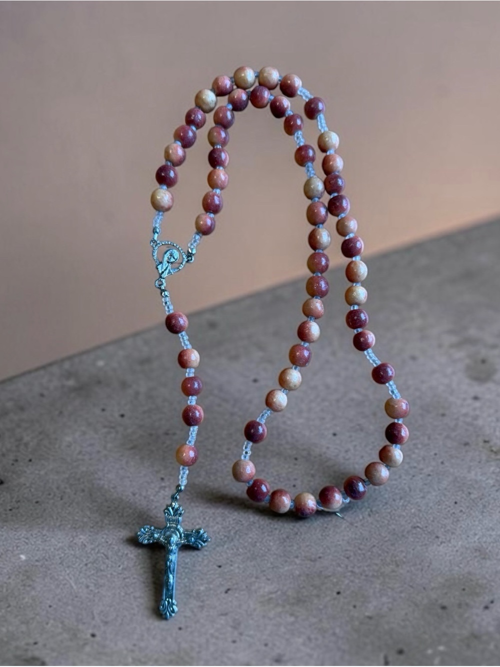 🫶🏻 Burgundy and Cream Bead Rosary Necklace with Silver Cross